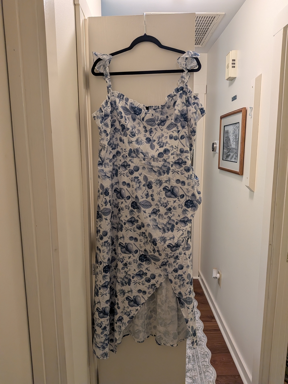 Cider White and Blue Floral High-Low Tie-Shoulder Dress 4XL